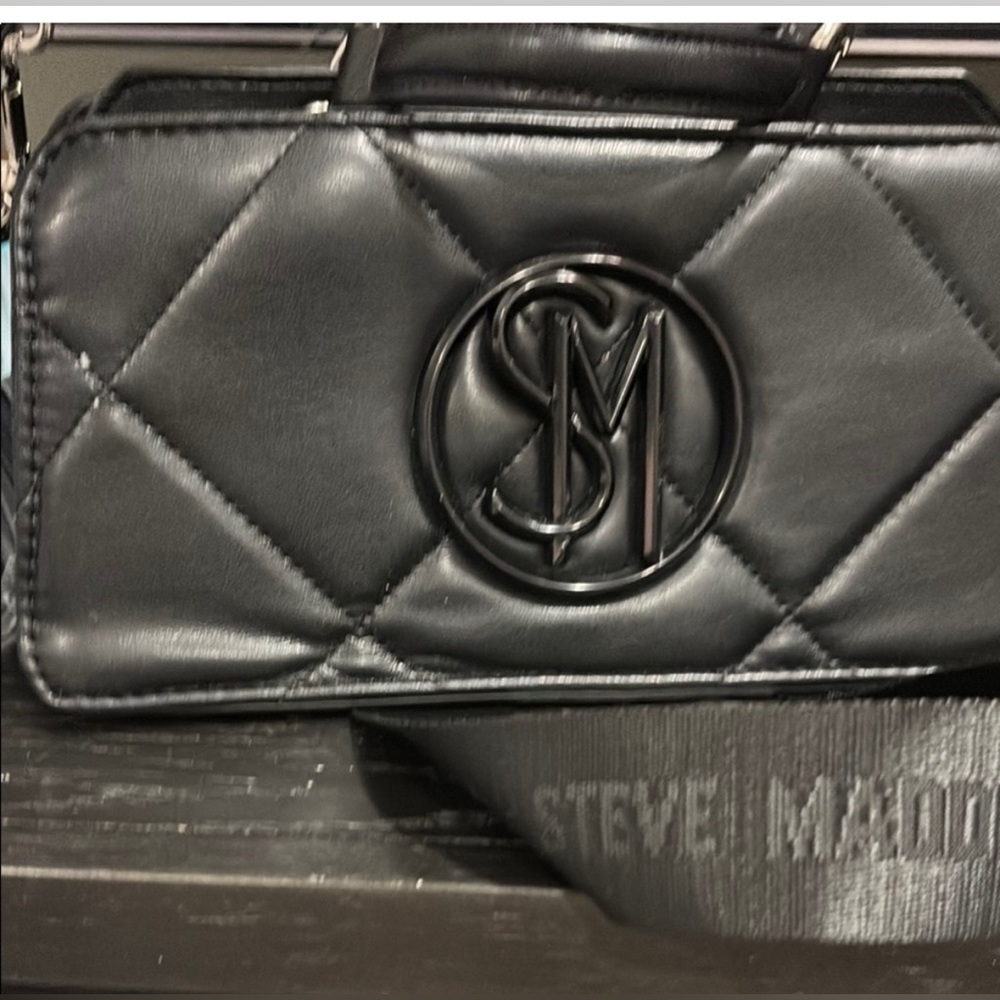 Steve Madden Black Crossbody Bag - Picture 3 of 8